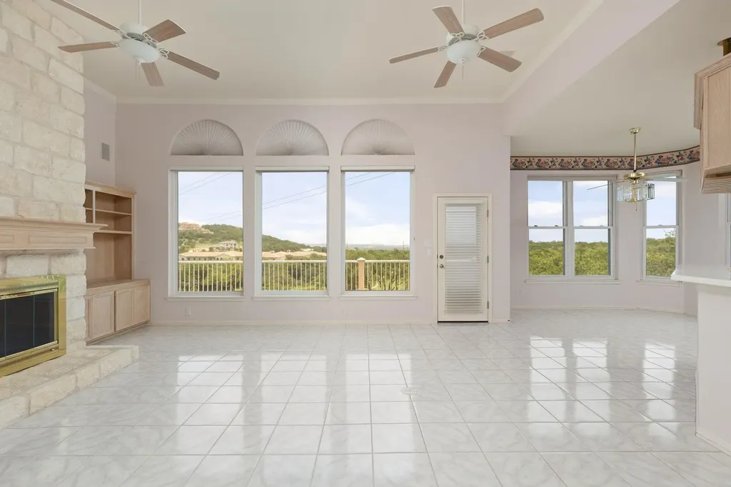 214 Golf Crest Lane Lakeway TX 78734