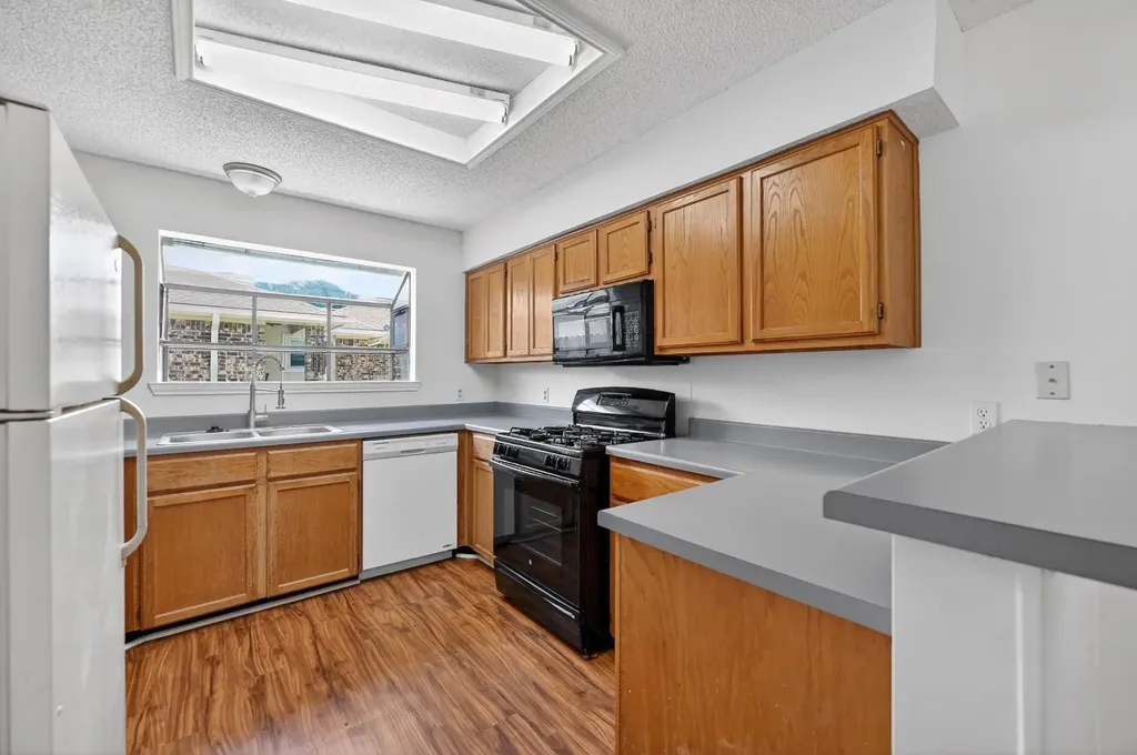 1222 Ivybridge Drive Pflugerville TX 78660