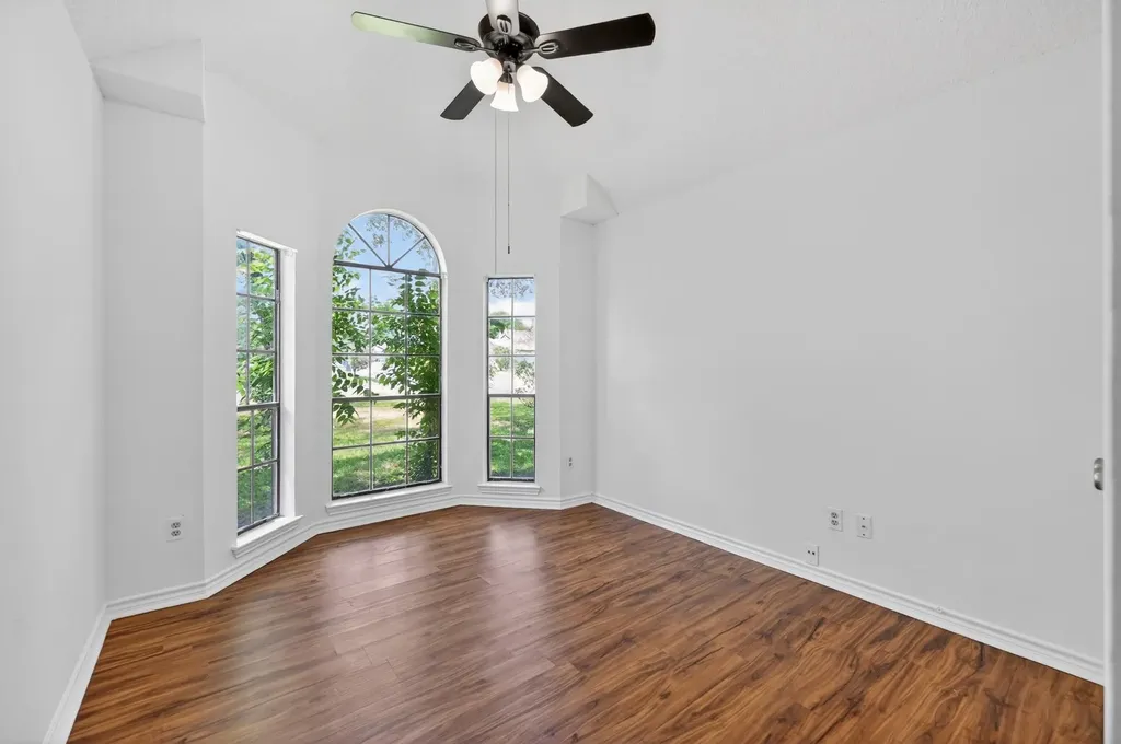 1222 Ivybridge Drive Pflugerville TX 78660