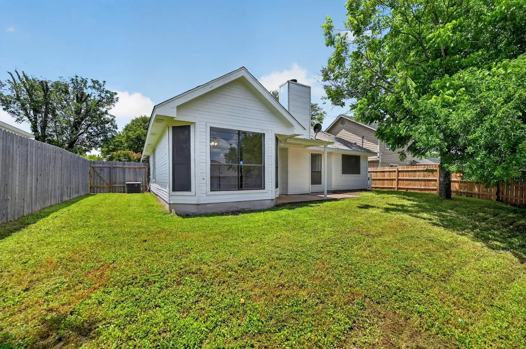 1222 Ivybridge Drive Pflugerville TX 78660