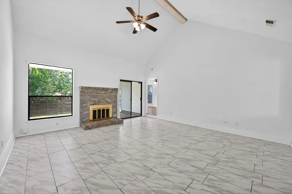1222 Ivybridge Drive Pflugerville TX 78660