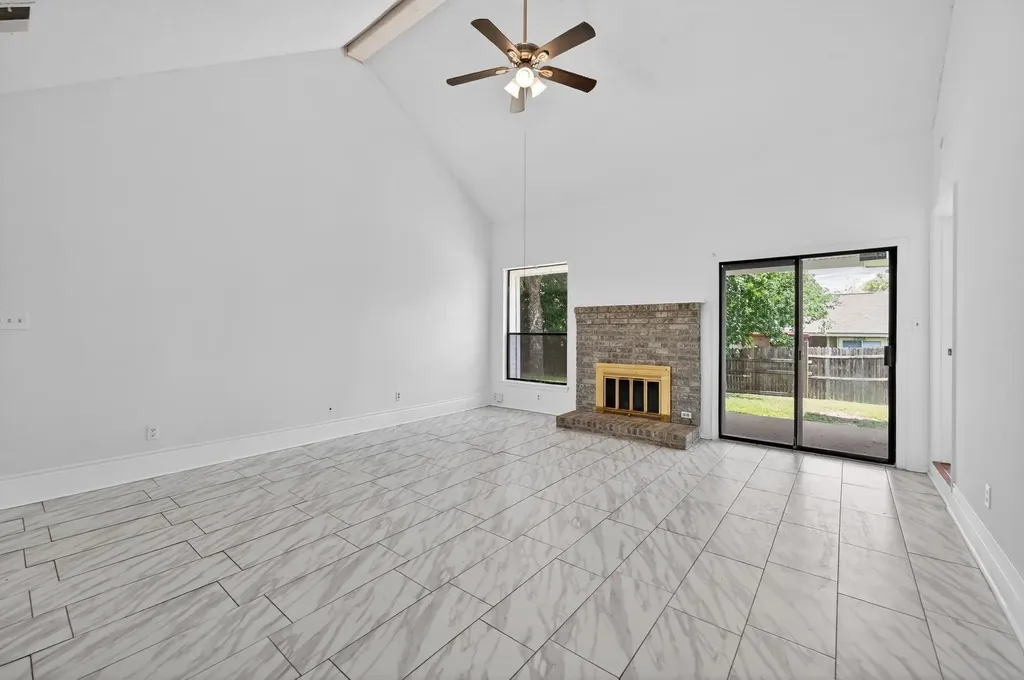 1222 Ivybridge Drive Pflugerville TX 78660