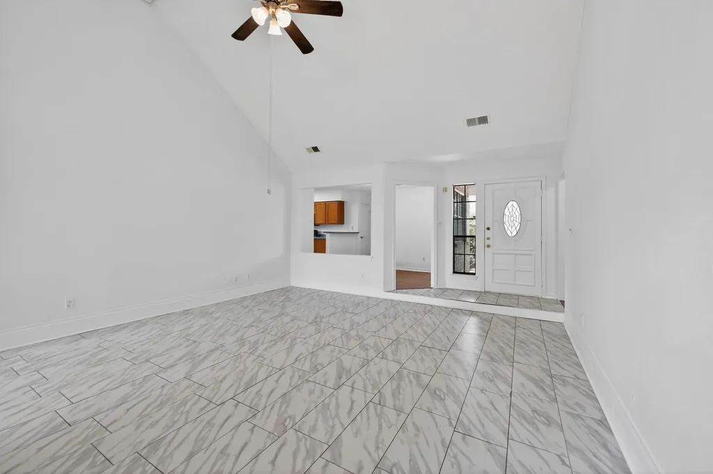 1222 Ivybridge Drive Pflugerville TX 78660