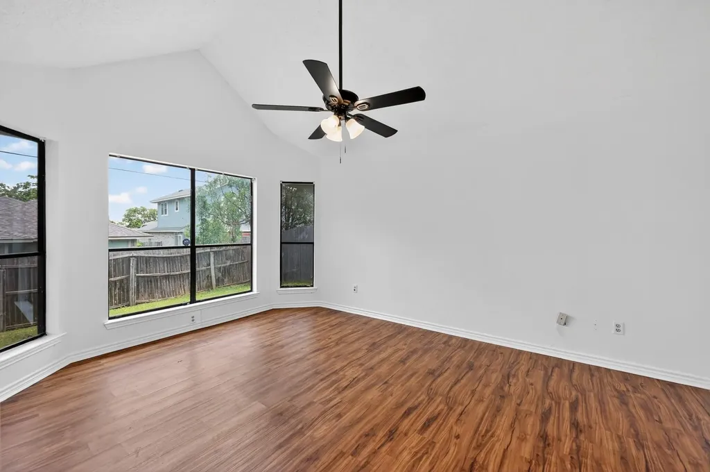 1222 Ivybridge Drive Pflugerville TX 78660