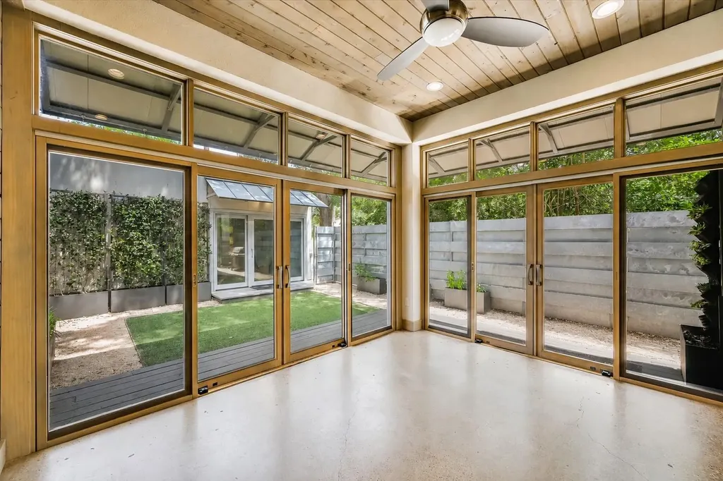 2822 Wooldridge Drive Austin TX 78703