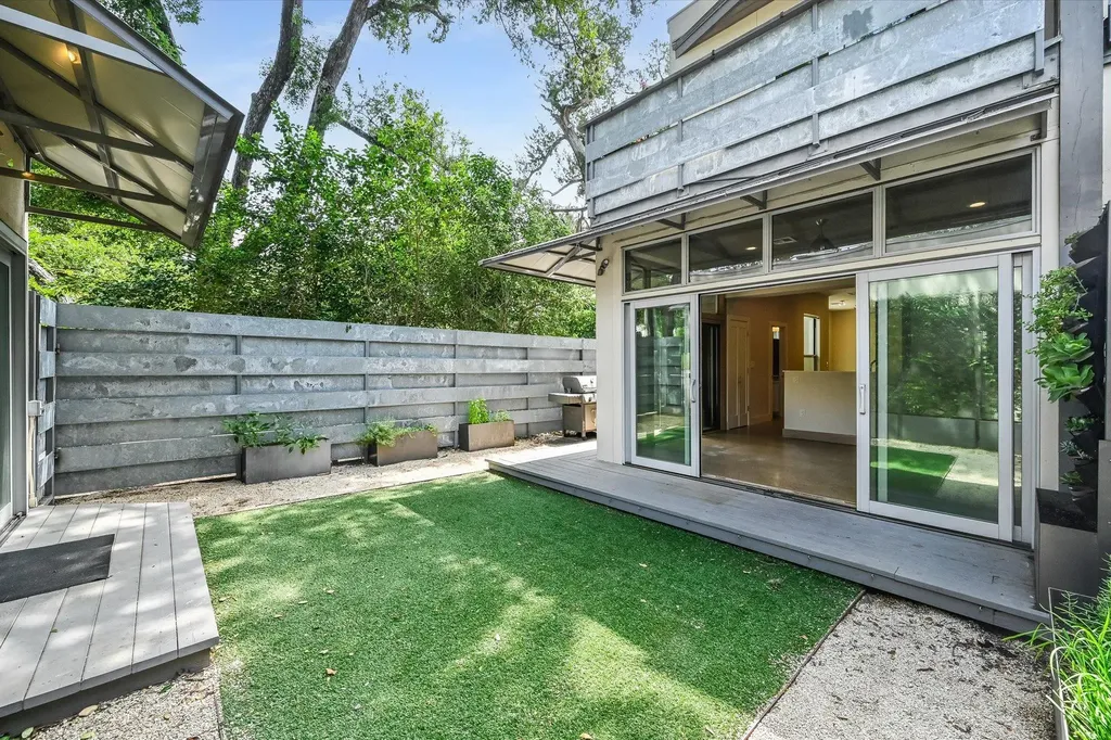 2822 Wooldridge Drive Austin TX 78703