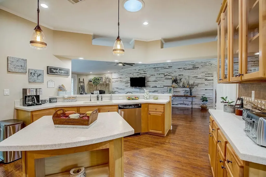 3001 Cox Road Blanco TX 78606