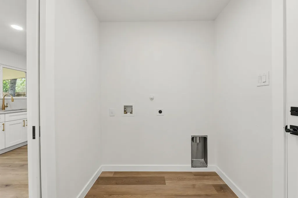 10411 Button Quail Drive Austin TX 78758