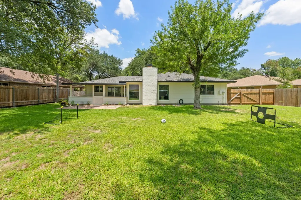 10411 Button Quail Drive Austin TX 78758