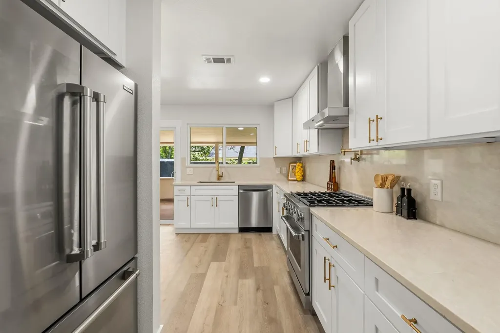 10411 Button Quail Drive Austin TX 78758