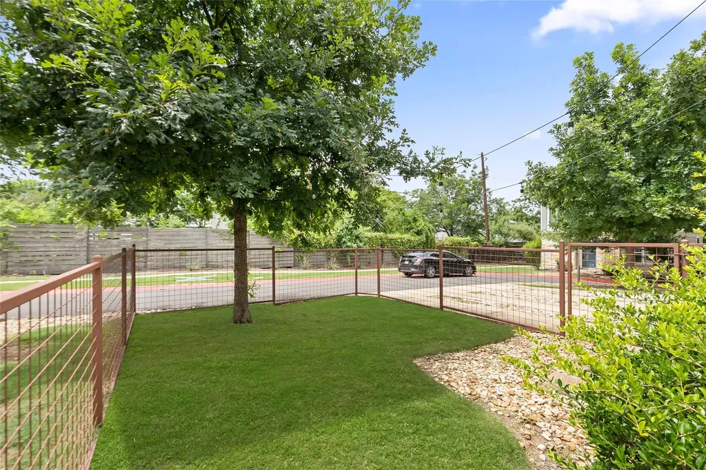 2605 Witsome Loop Austin TX 78741