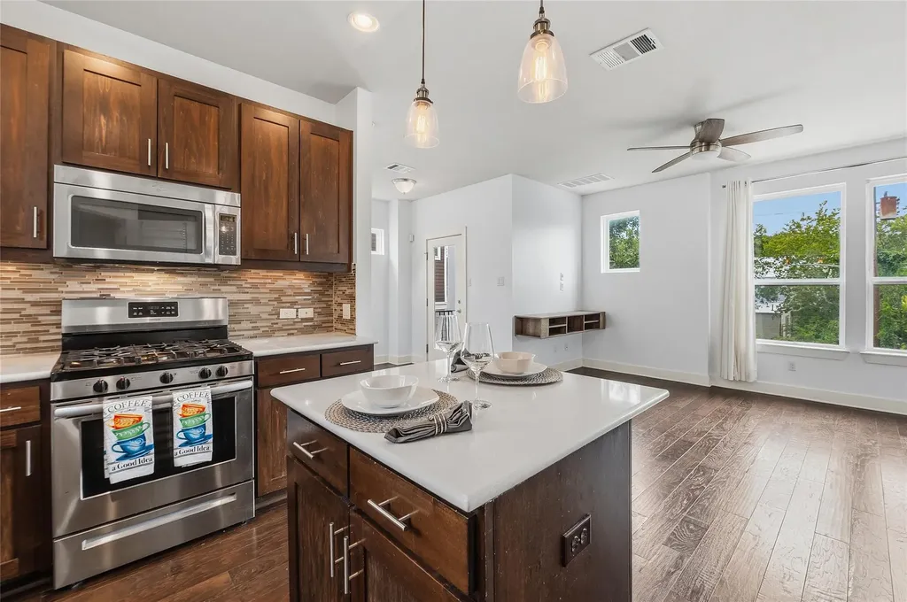 2605 Witsome Loop Austin TX 78741