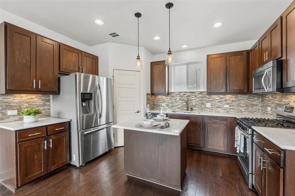 2605 Witsome Loop Austin TX 78741