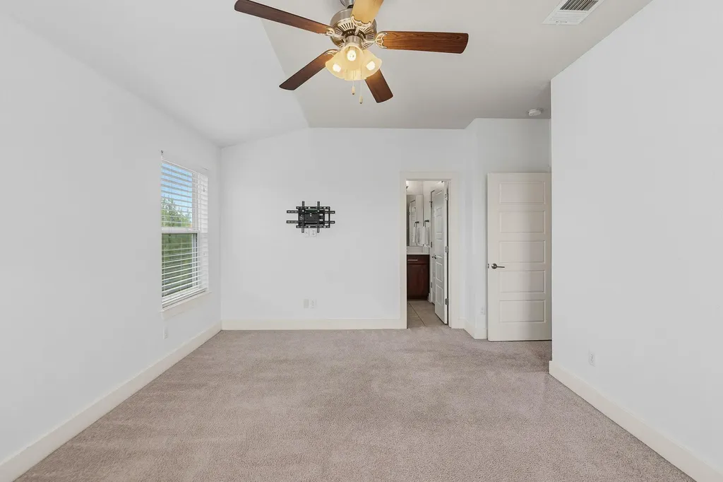 2605 Witsome Loop Austin TX 78741