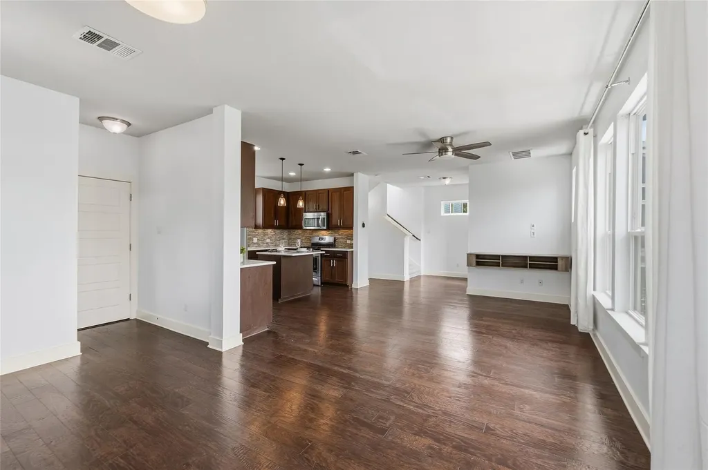 2605 Witsome Loop Austin TX 78741