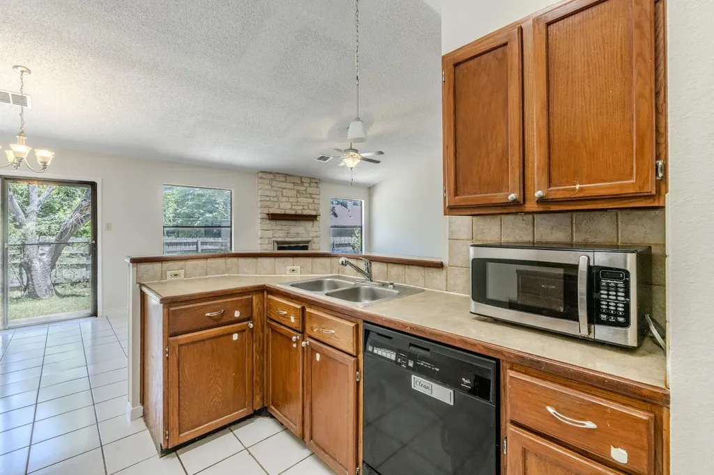 1802 Verbena Way Round Rock TX 78664