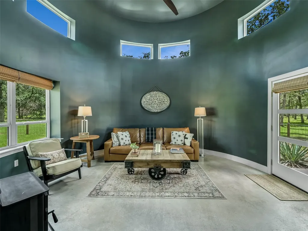 226 Stolle Lane Flatonia TX 78941
