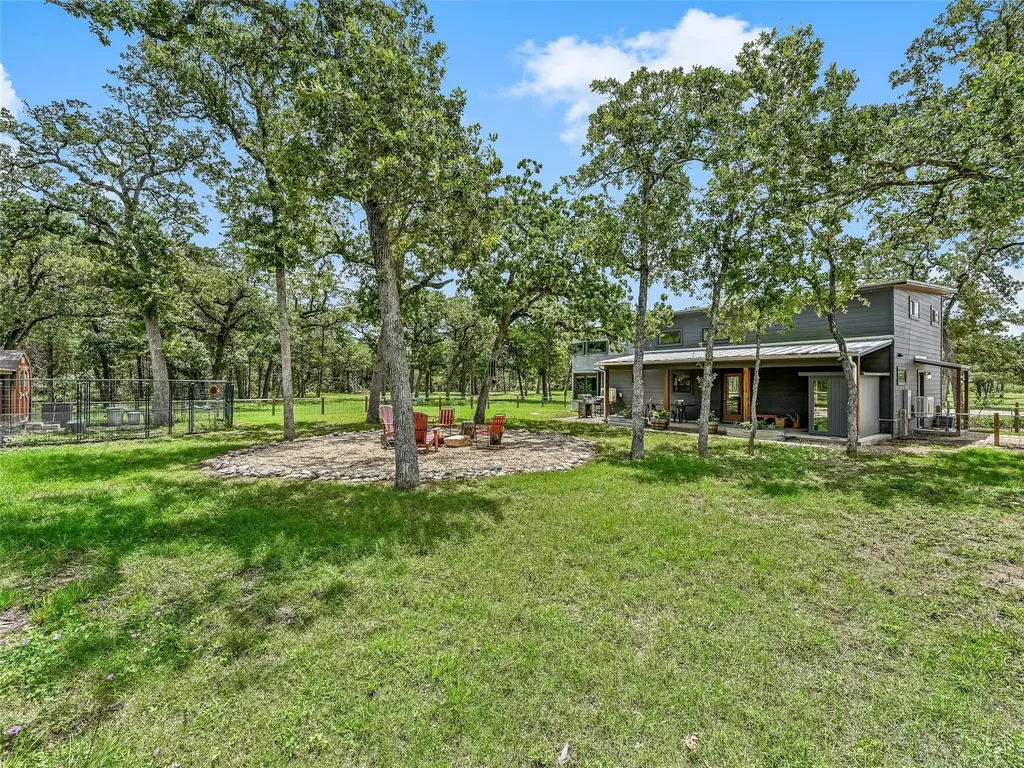 226 Stolle Lane Flatonia TX 78941