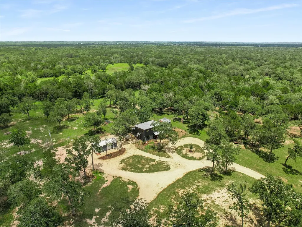 226 Stolle Lane Flatonia TX 78941