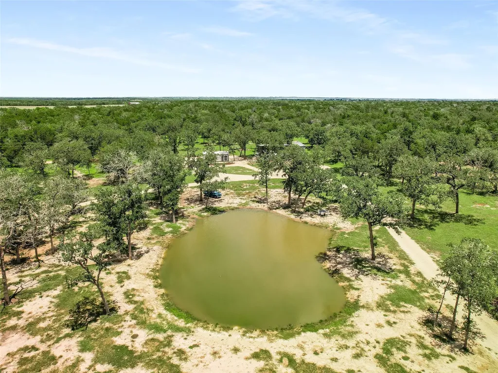 226 Stolle Lane Flatonia TX 78941
