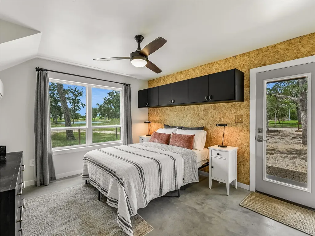 226 Stolle Lane Flatonia TX 78941