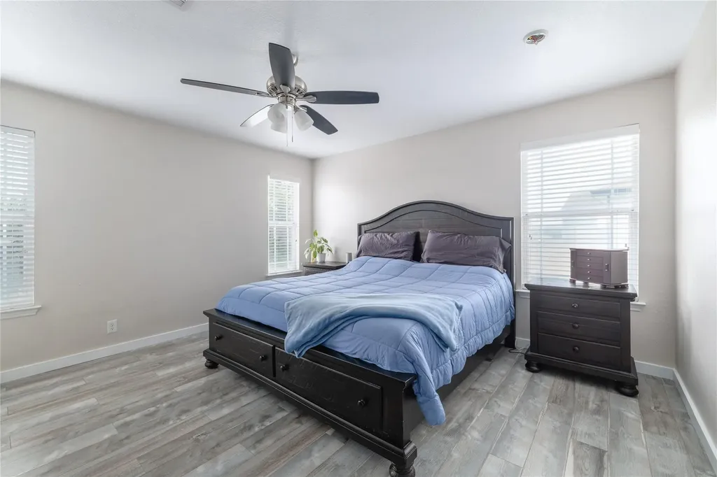 2158 Herzog Kyle TX 78640
