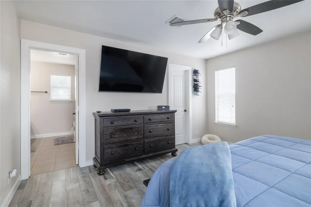 2158 Herzog Kyle TX 78640