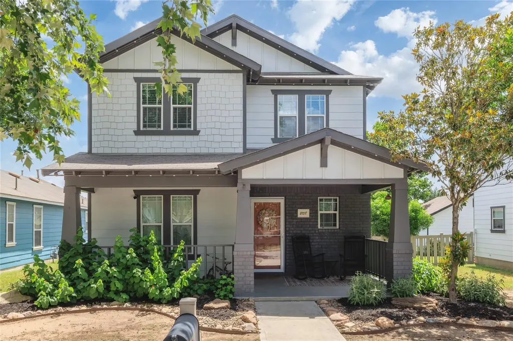 2158 Herzog Kyle TX 78640