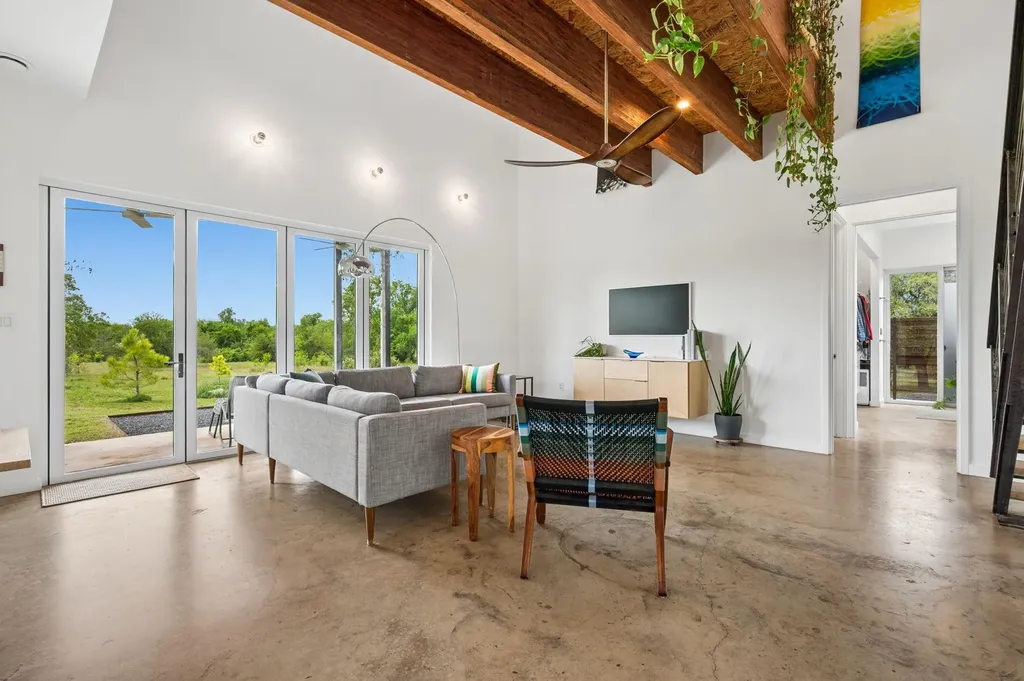 534 Old Mcdade Road Elgin TX 78621