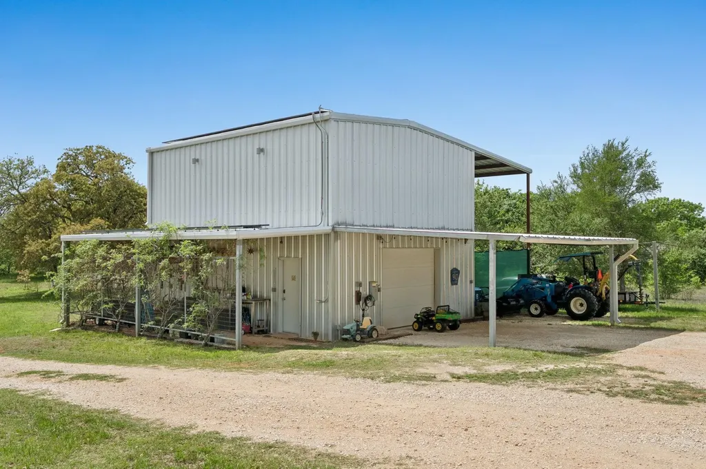 534 Old Mcdade Road Elgin TX 78621