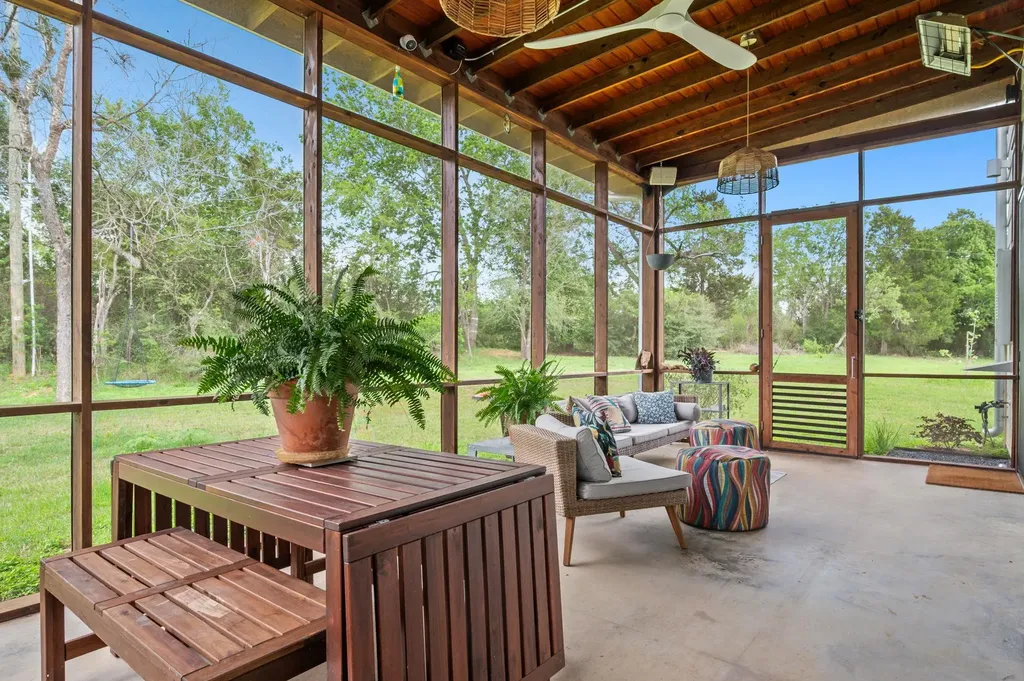 534 Old Mcdade Road Elgin TX 78621