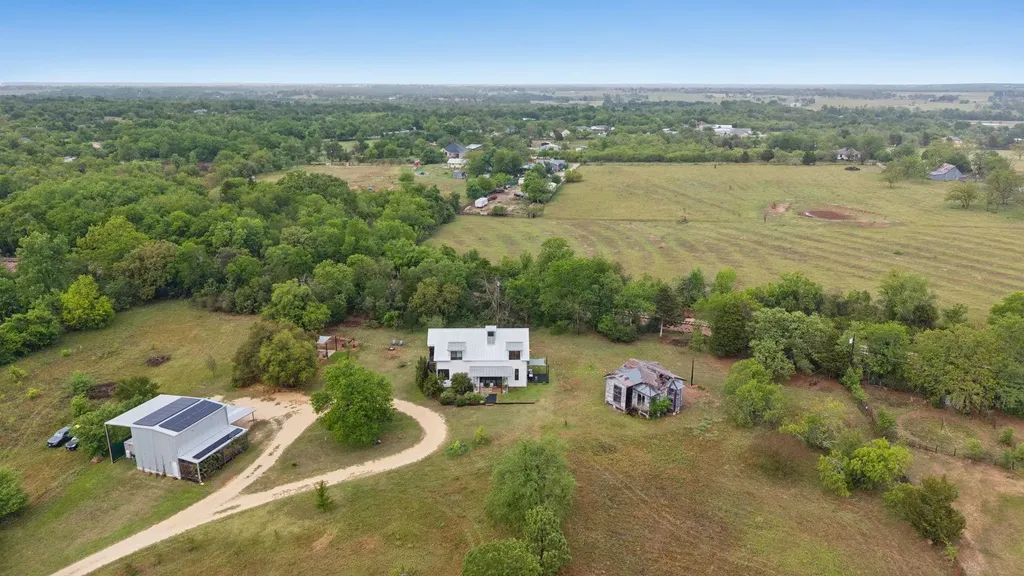 534 Old Mcdade Road Elgin TX 78621