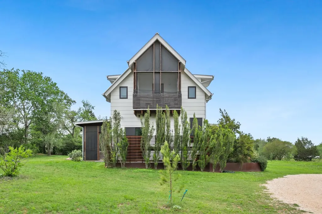 534 Old Mcdade Road Elgin TX 78621