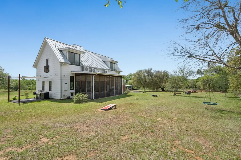 534 Old Mcdade Road Elgin TX 78621