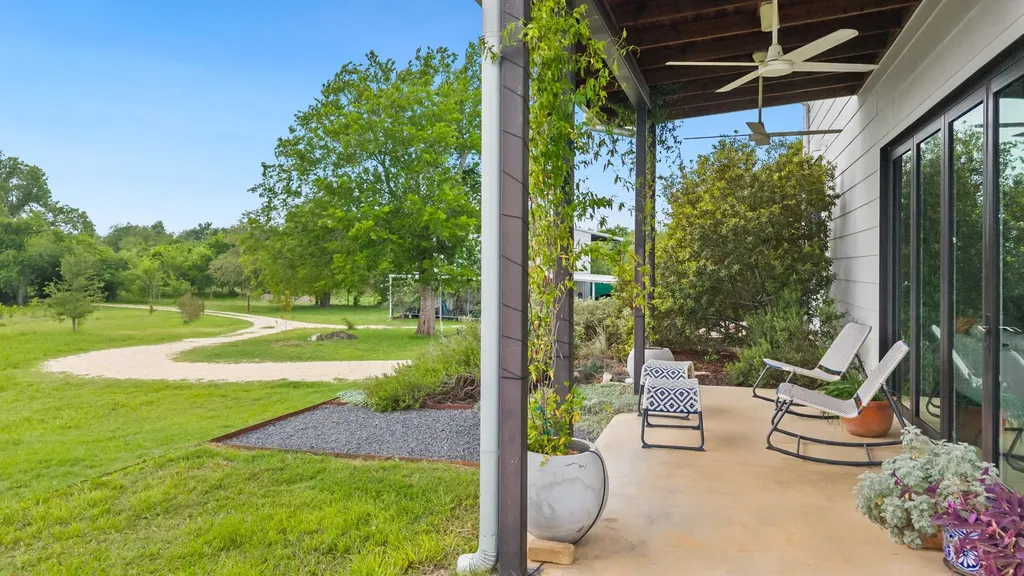534 Old Mcdade Road Elgin TX 78621