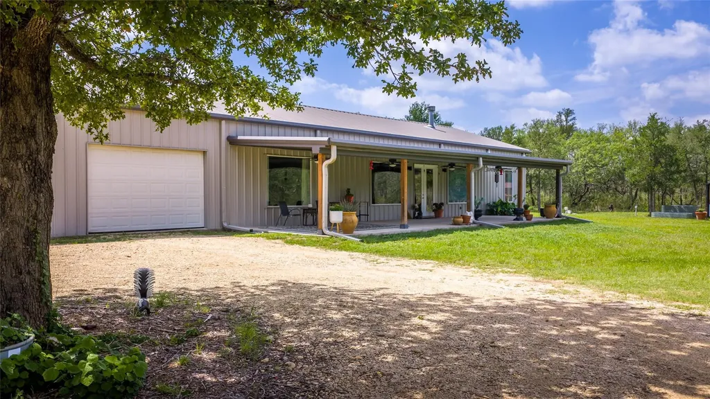 4082 Old Colony Line Road Lockhart TX 78643