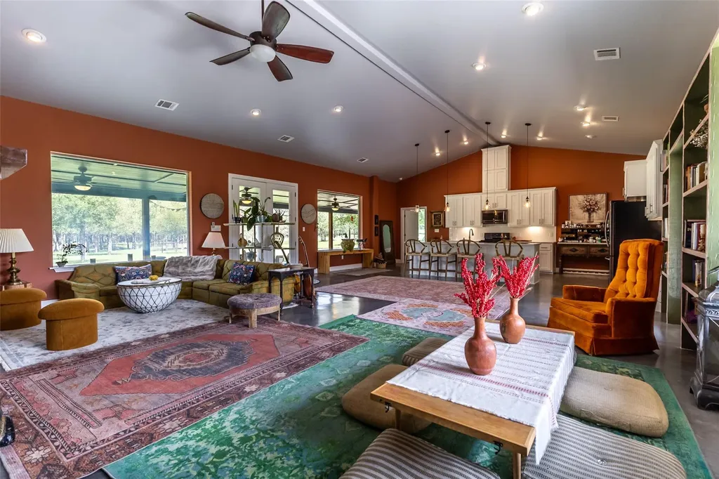 4082 Old Colony Line Road Lockhart TX 78643