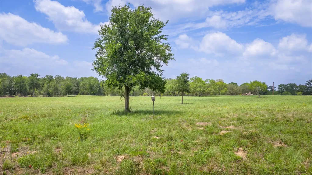 4082 Old Colony Line Road Lockhart TX 78643