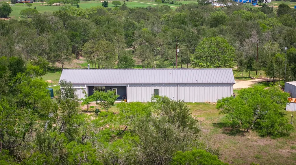 4082 Old Colony Line Road Lockhart TX 78643