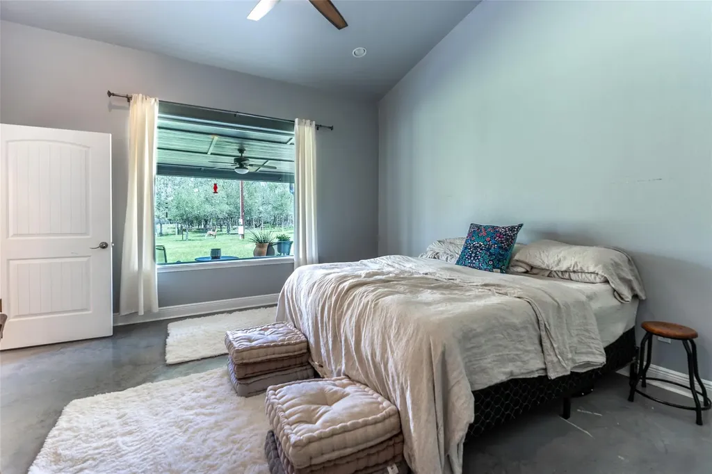 4082 Old Colony Line Road Lockhart TX 78643