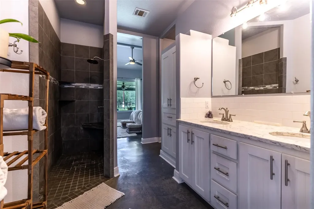 4082 Old Colony Line Road Lockhart TX 78643