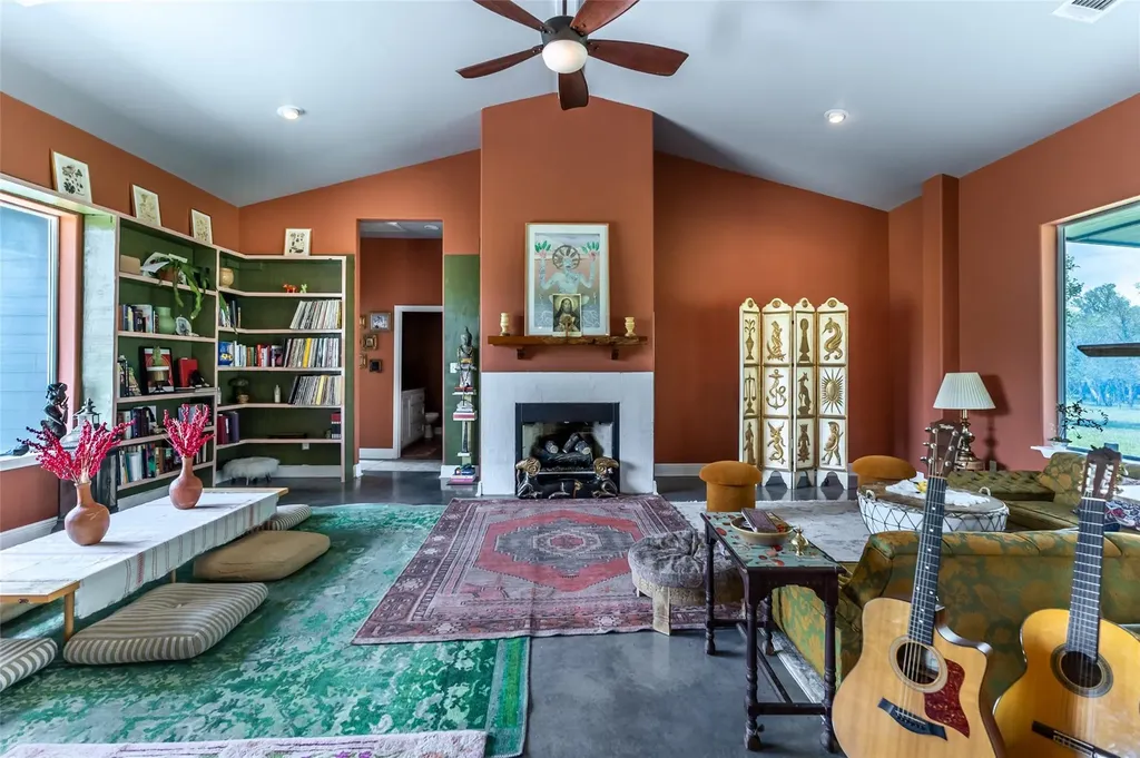 4082 Old Colony Line Road Lockhart TX 78643