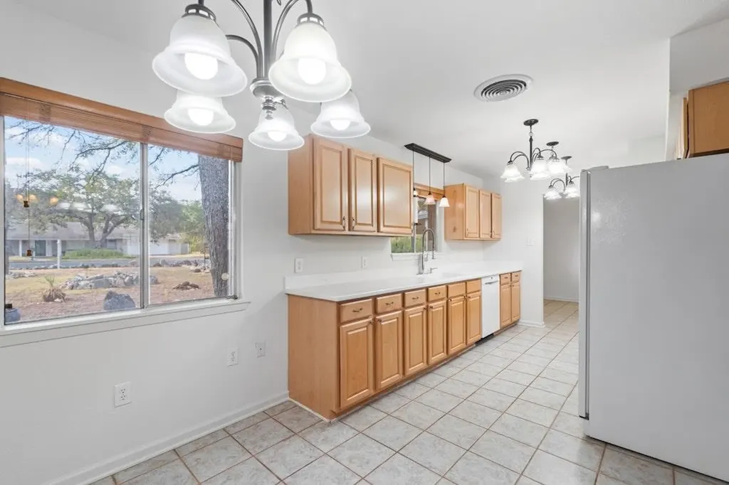 6201 Oakclaire Drive Austin TX 78735