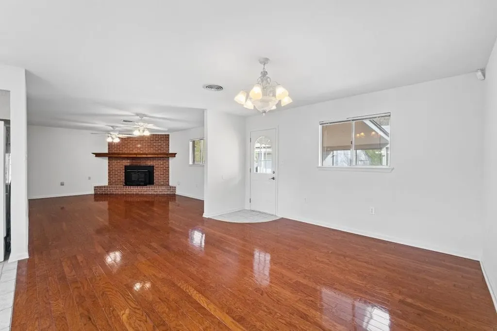 6201 Oakclaire Drive Austin TX 78735