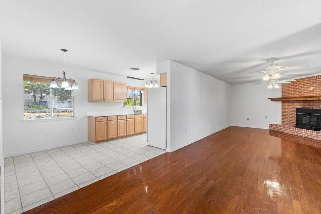 6201 Oakclaire Drive Austin TX 78735