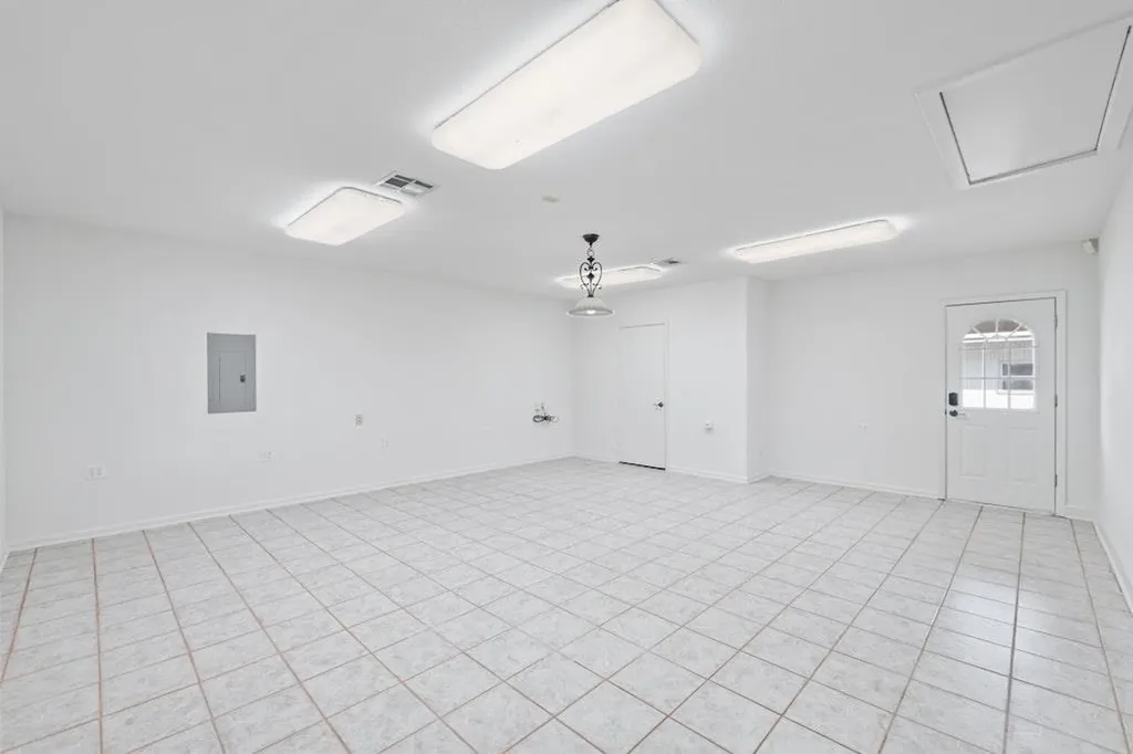 6201 Oakclaire Drive Austin TX 78735