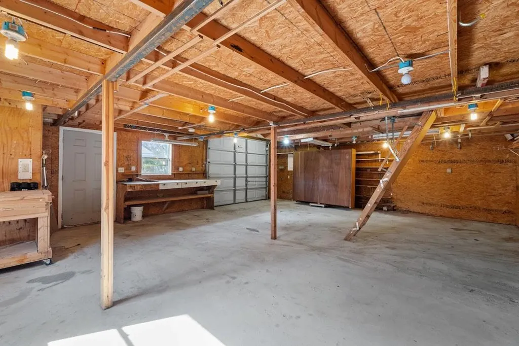 6201 Oakclaire Drive Austin TX 78735