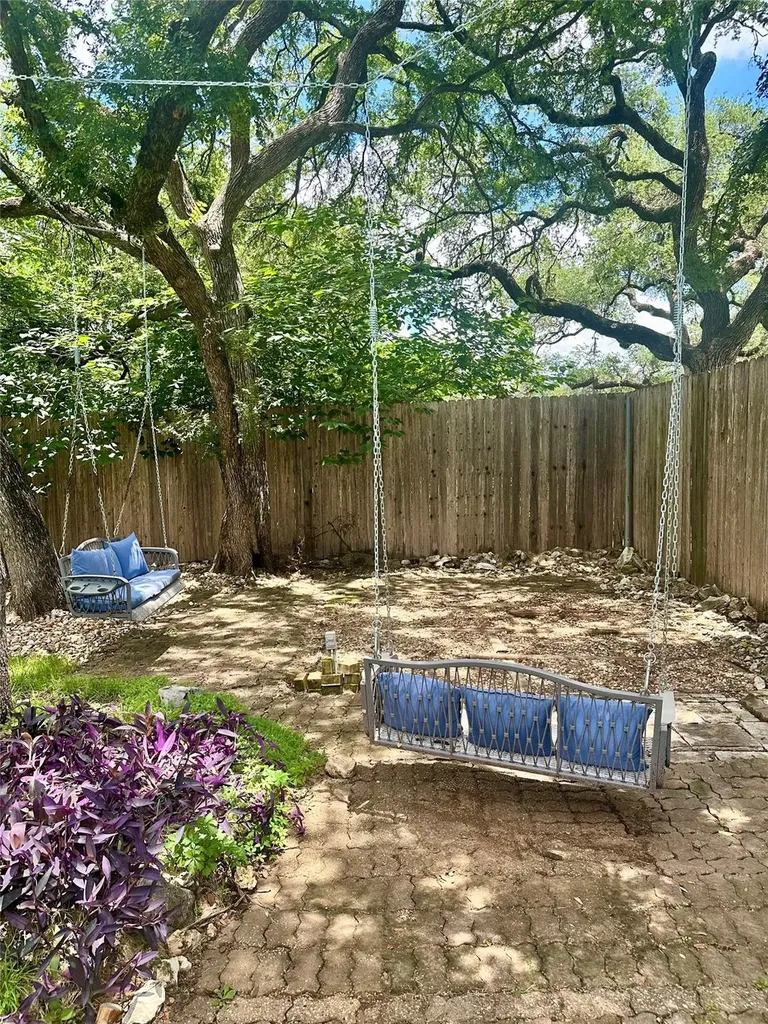 6201 Oakclaire Drive Austin TX 78735