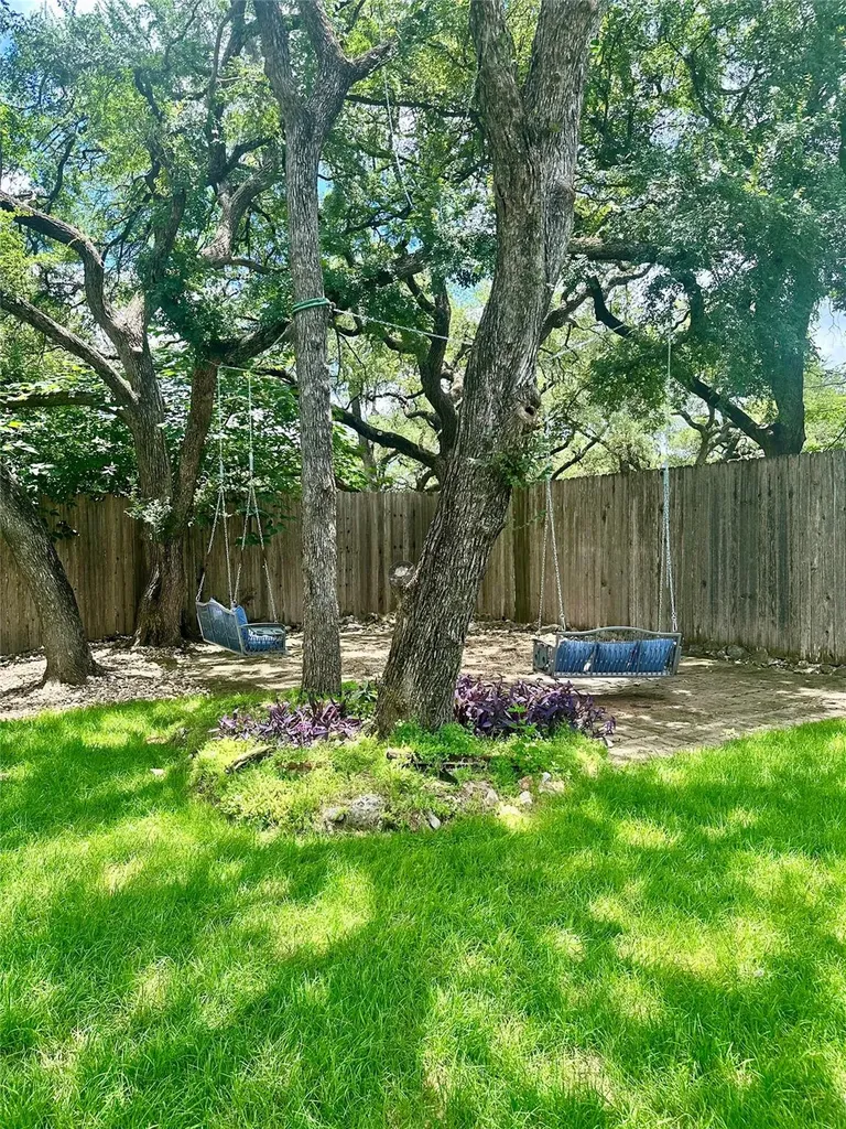 6201 Oakclaire Drive Austin TX 78735