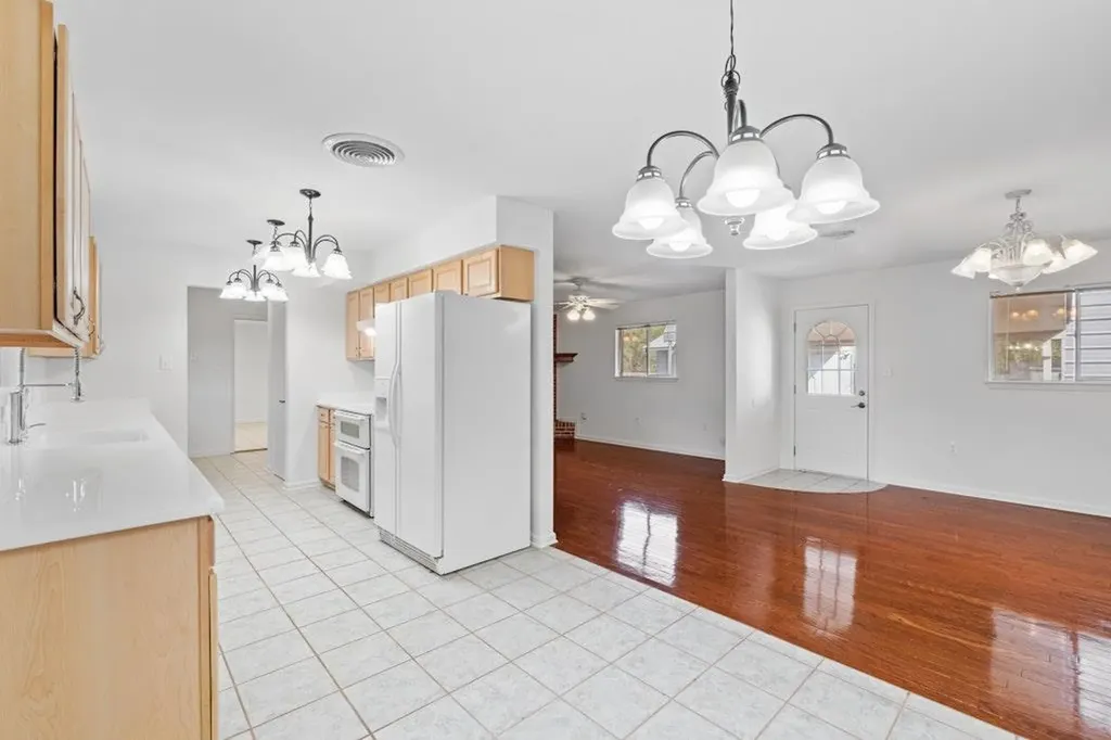 6201 Oakclaire Drive Austin TX 78735